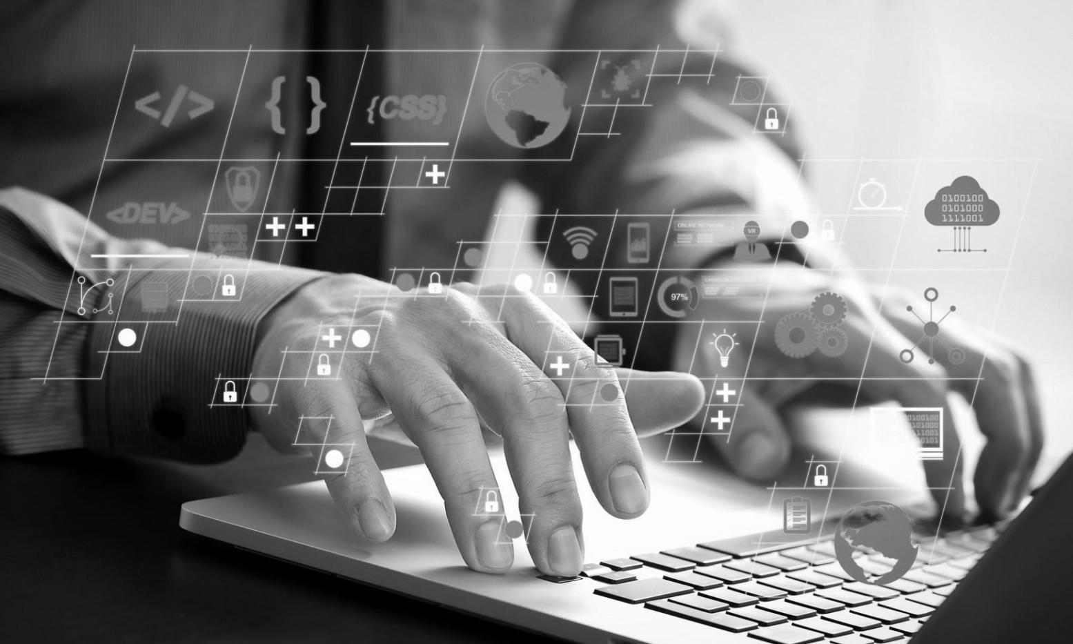 Teilnehmer arbeiten an praktischen Mobile-First-Aufgaben